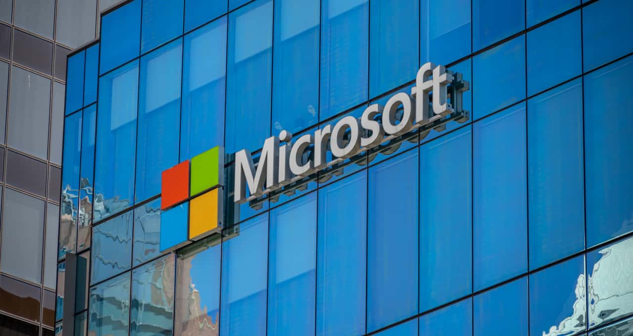 Microsoft abre 10 mil vagas em programa para treinar professores em IA.