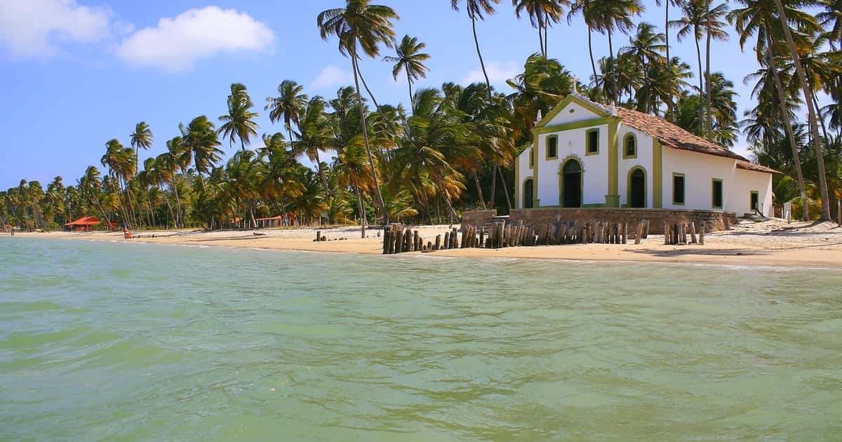 10 praias mais bonitas do Brasil para conhecer antes de morrer