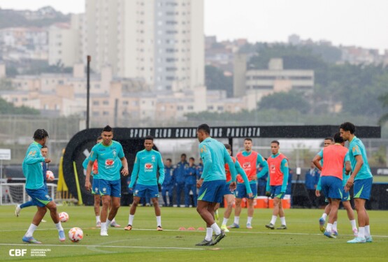 Com grupo completo, Seleção Brasileira realiza treino antes de viagem para Guayaquil; Confira a provável escalação do Brasil