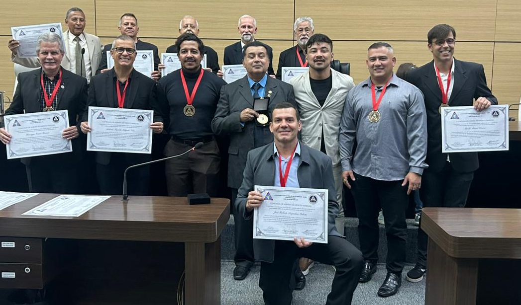 Guarujá celebra o Dia do Praticante de Karatê com solenidade e comendas de reconhecimento público