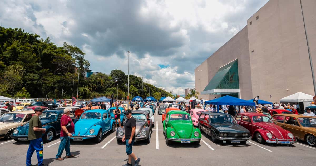encontro de carros reúne apaixonados por automóveis no São Bernardo Plaza Shopping