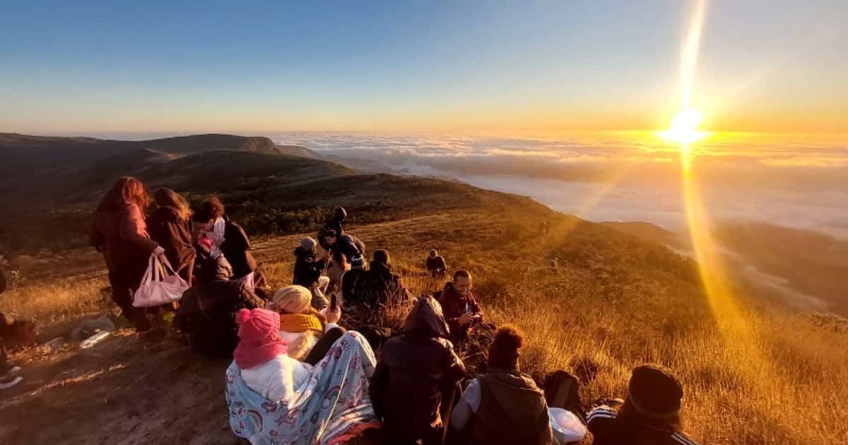 Trilha leva ao amanhecer mais incrível do Brasil